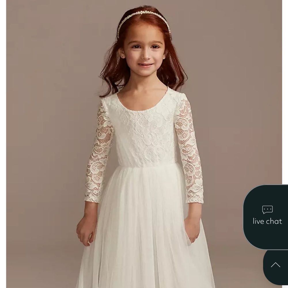 David's Bridal Scalloped V-Back Lace A-Line Flower Girl Dress
